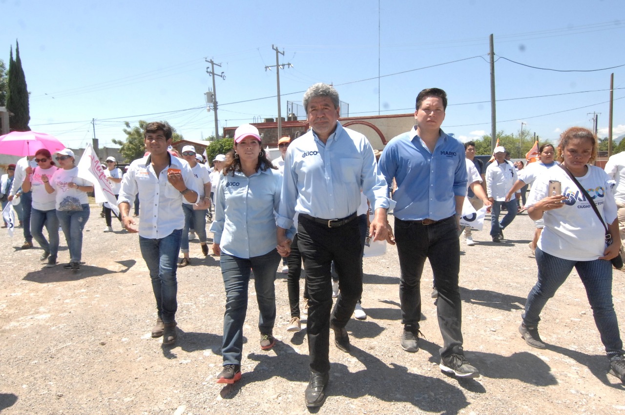 Xico y Mario Ramos recorren sector del sur de la ciudad