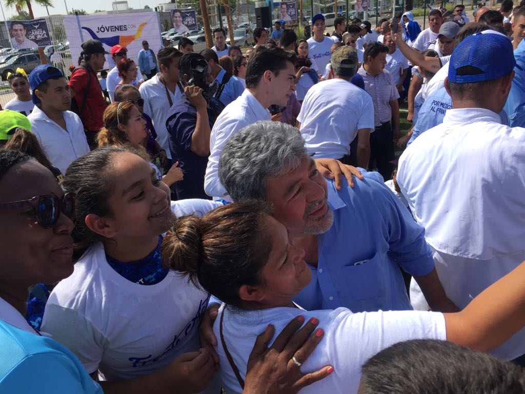 Pide Xico a los jóvenes pintar el corazón de azul en Tamaulipas