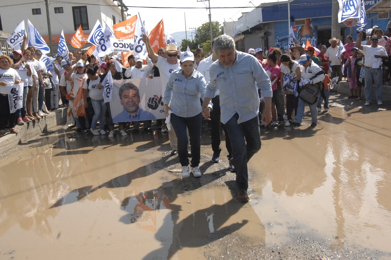 Carecen de agua 154 colonias por fugas en la red