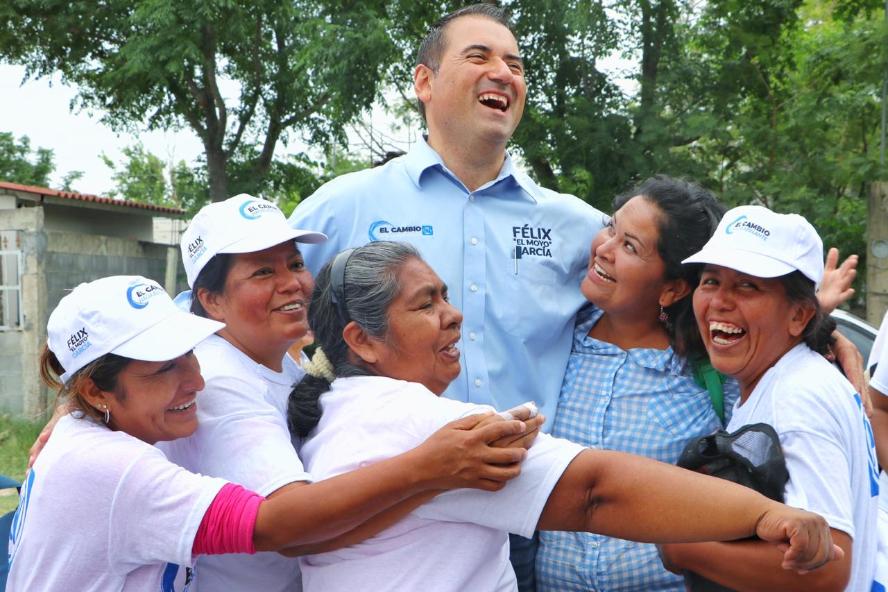 Hace “Moyo” García equipo con mujeres neoladerenses