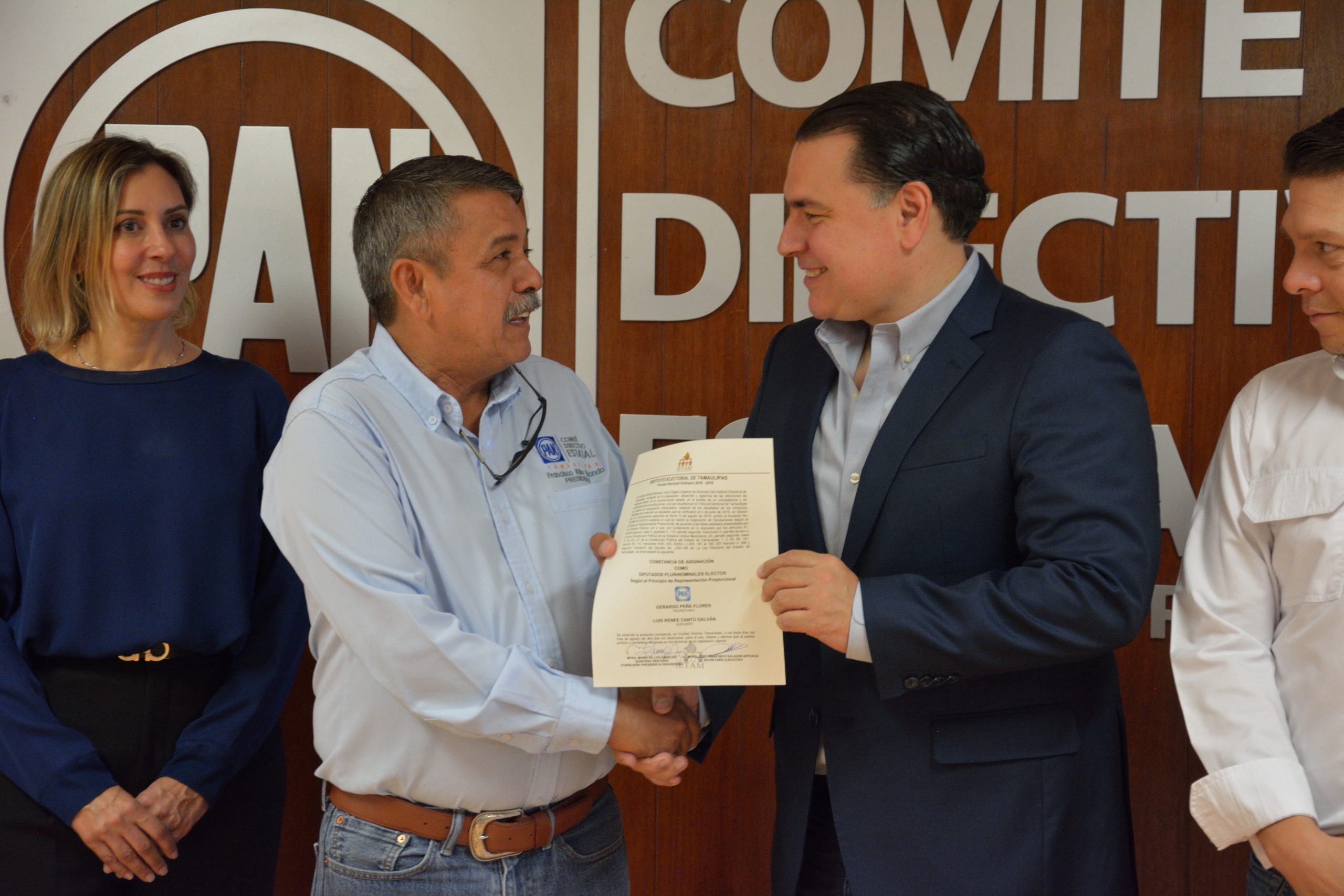Recibe Gerardo Peña constancia como diputado local del PAN en Tamaulipas