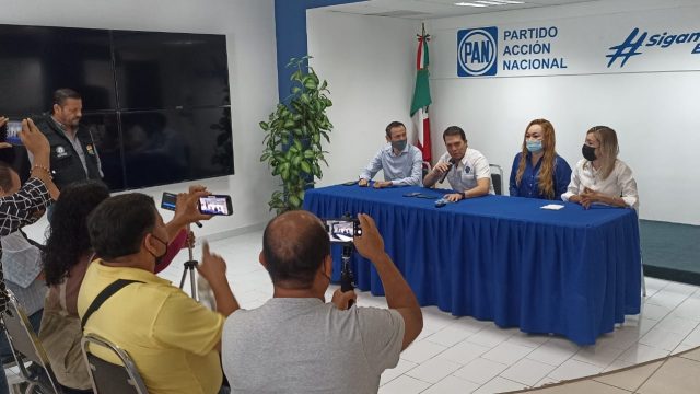 Llama Luis Cantú Galván a regidores para no dejarse intimidar por Carlos Peña